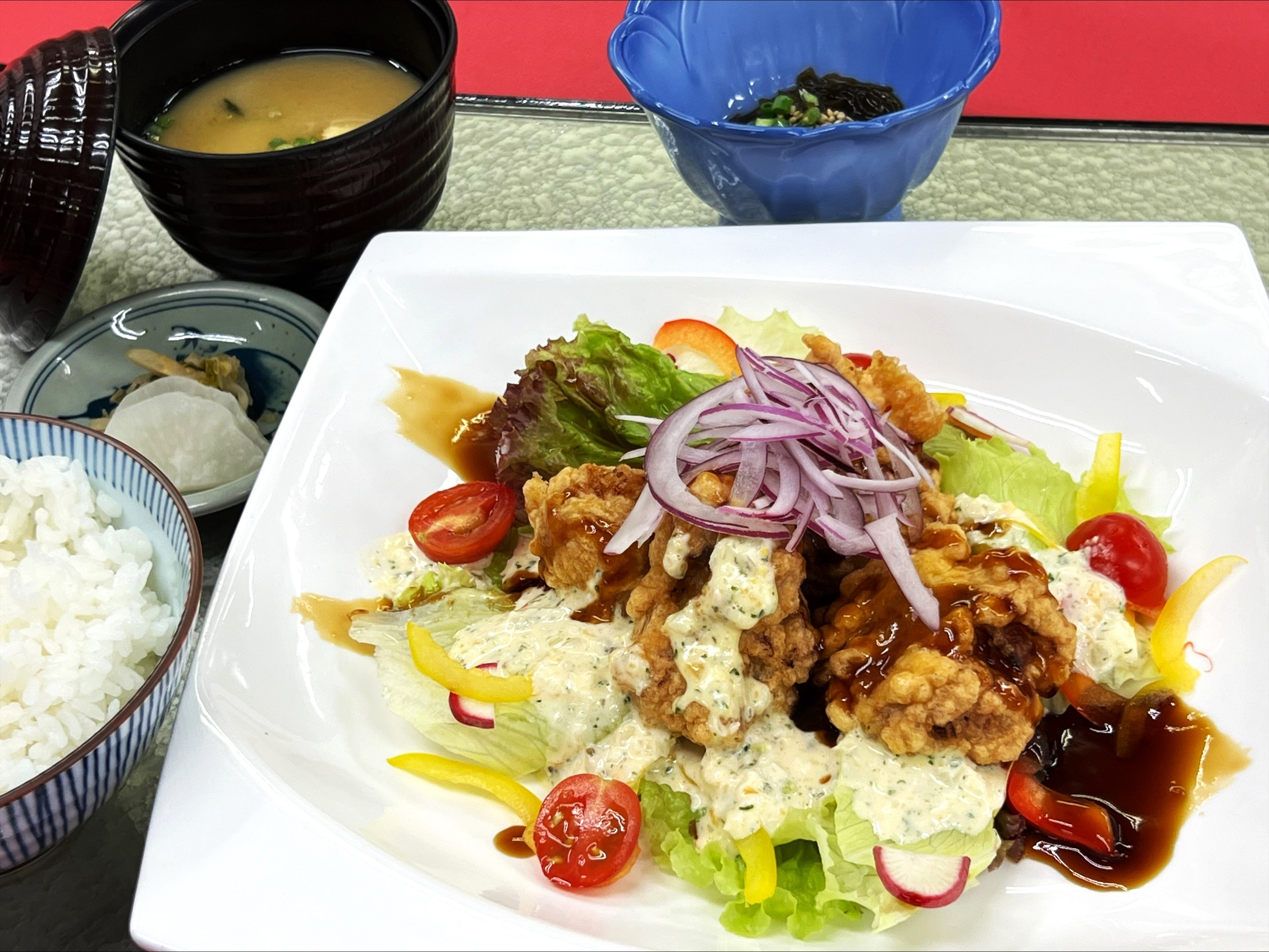 糸島どりのチキン南蛮定食(小鉢・味噌汁・御飯・香の物)